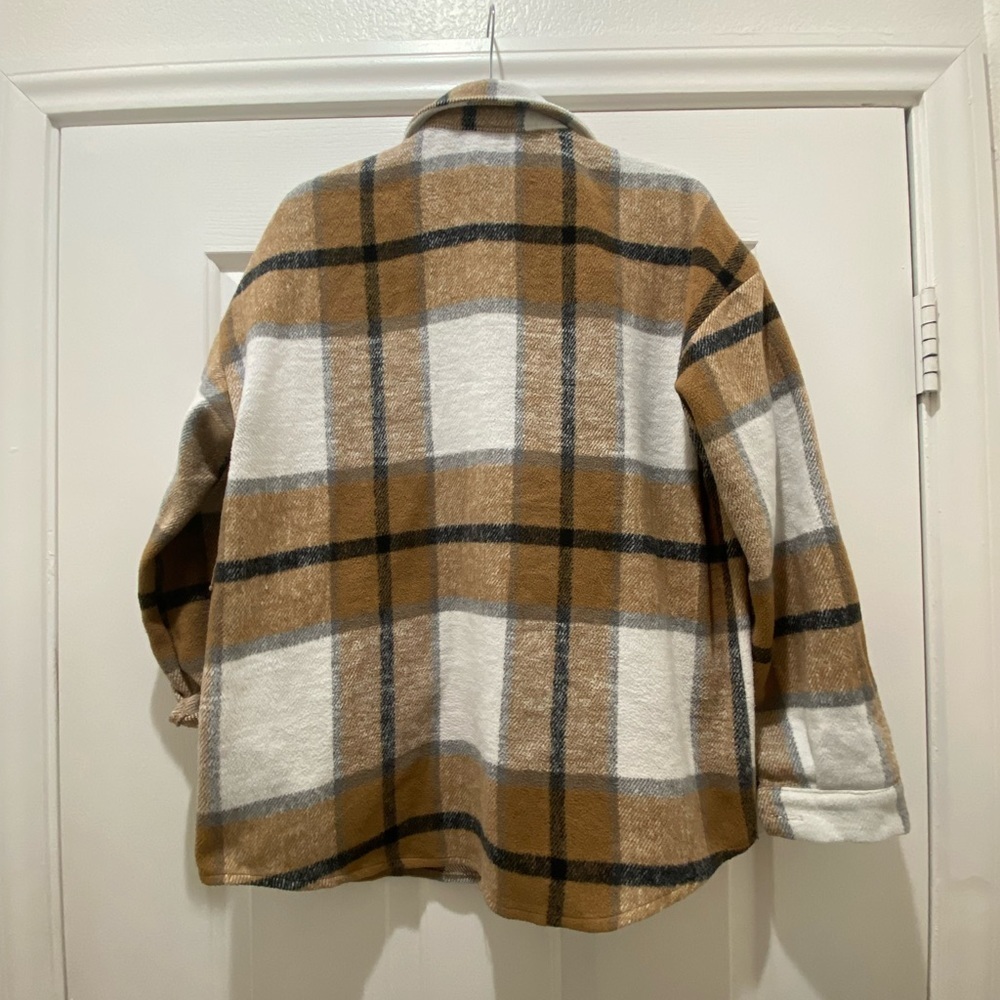 Women’s Tan Black Ivory Button Up Plaid Shacket, L or Large - Picture 9 of 11
